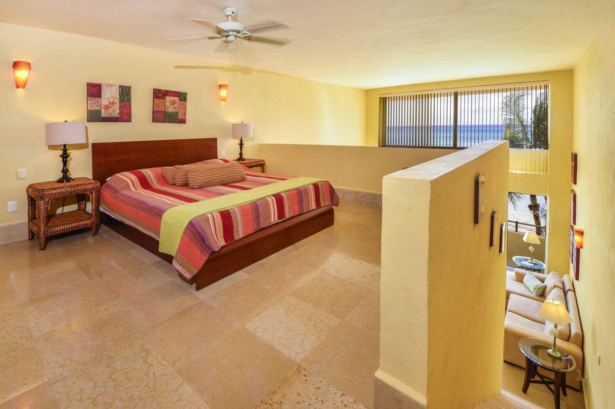 Ocean Plaza Condos Playa del Carmen Eksteriør billede