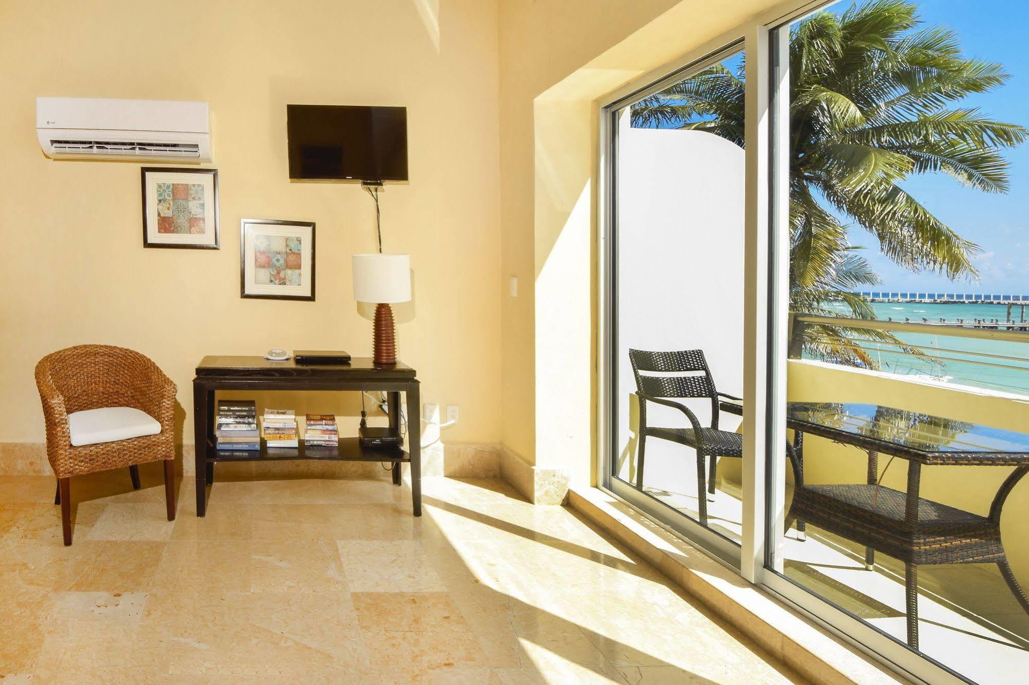 Ocean Plaza Condos Playa del Carmen Eksteriør billede